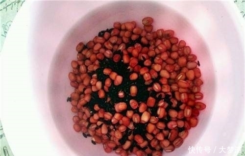 皮肤|它是“穷人的燕窝”,坚持每周食一碗,皮肤水嫩发光,面膜钱省了