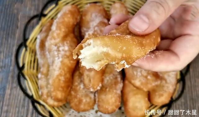  好吃|夏天，遇到此面食要多吃，上锅一炸，外酥里糯，比油条还好吃