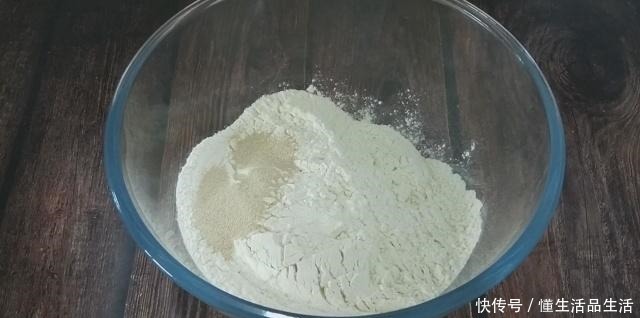 红糖发糕|发糕最简单做法,手不沾面,掌握2个关键点,蓬松暄软,不塌不缩