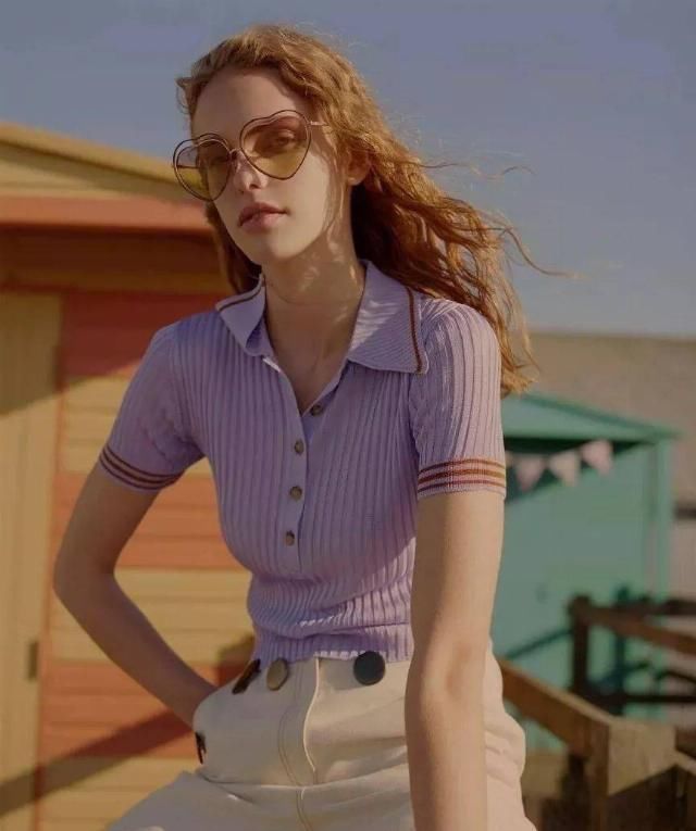 今夏|别再穿T恤了,今夏超流行的“短袖”长这样