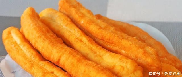 加上|油条最简单的做法,不用泡打粉,加上它,个个空心又酥脆,太香了