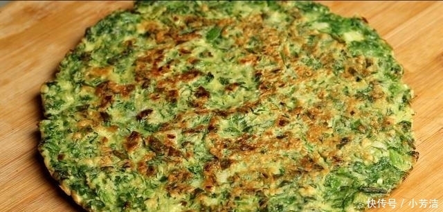 鸡蛋|芹菜叶不要再丢了,教你最简单的家常做法,5分钟出锅,超简单