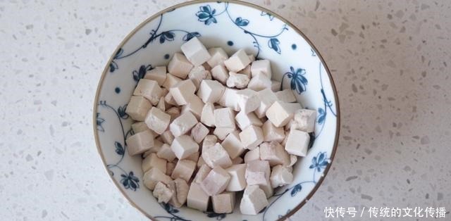 美白|不一样的养生美食——茯苓糕,口感松软Q弹好吃,健脾祛湿美白