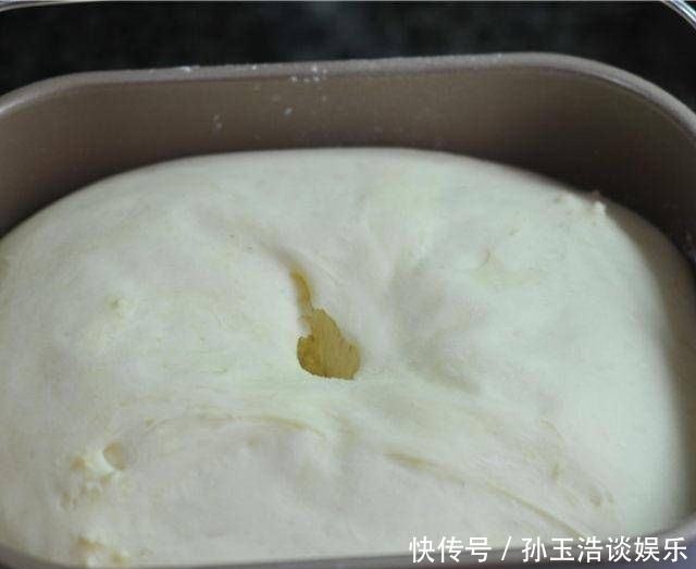  面团|玉米汁蘑菇面包，逼真，甜软上瘾