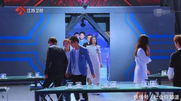 最强|《最强大脑》闹乌龙,郭麒麟轻松解出S圈层题目,节目组都尴尬了