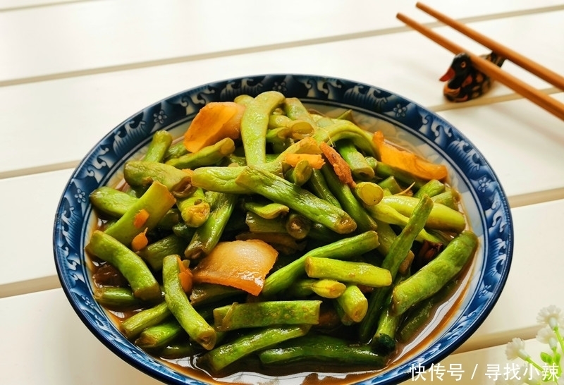 特香|芸豆这样做,鲜嫩清脆入味,吸饱汤汁,用来拌饭特香,做法也简单