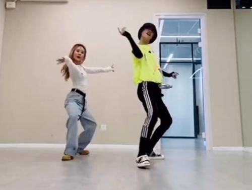 赢家|THE9发布行程,虞书欣令人意外,喻言成赢家,她出道就凉凉