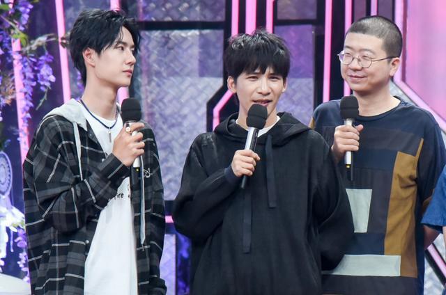  王一博|高冷话少的王一博，不适合做《天天向上》主持人网友说太适合了