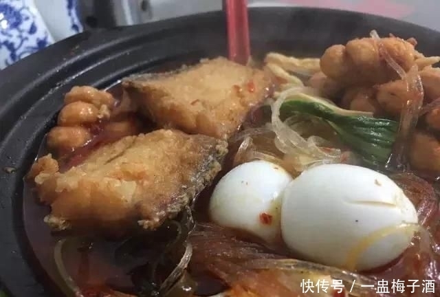 老板|馋到灵魂!陕视新闻记者采访,遭遇最“傲娇”烤肉店老板“狂怼”