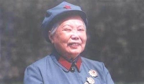 军龄|她是老红军有六十多年的军龄,却没有军衔,儿子最终成为省长