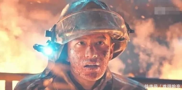 赵丽颖|黄晓明今年上《中餐厅》大变样,为赵丽颖解围,情商快赶上黄渤了