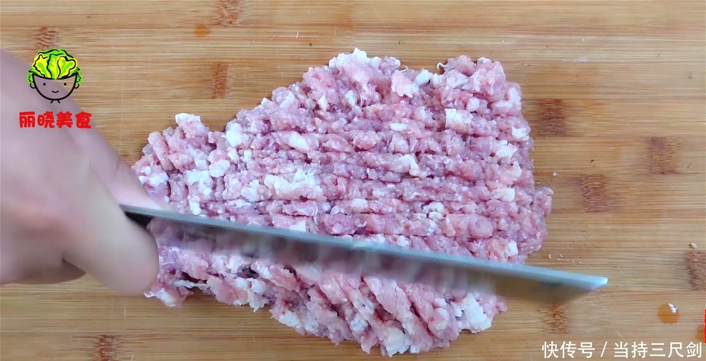 记住|蒸包子,记住不要直接上锅蒸,诀窍告诉你,出锅包子又白又软好吃