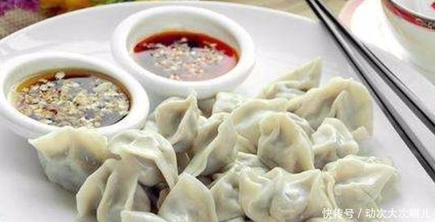 大厨|调饺子馅,放香油还是食用油饺子馆大厨都不对,放它香味四溢
