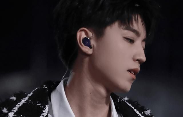  市场|王俊凯新综官宣，和谢霆锋、萧敬腾合伙开公司，市场总裁很有范儿