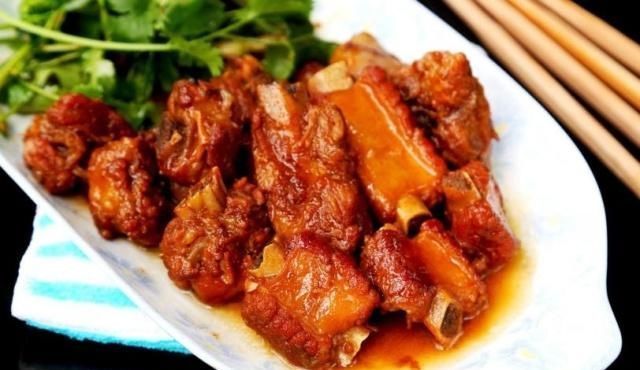  错误|焯排骨用“冷水”还是“沸水”做错了肉发柴，以后别犯这错误了