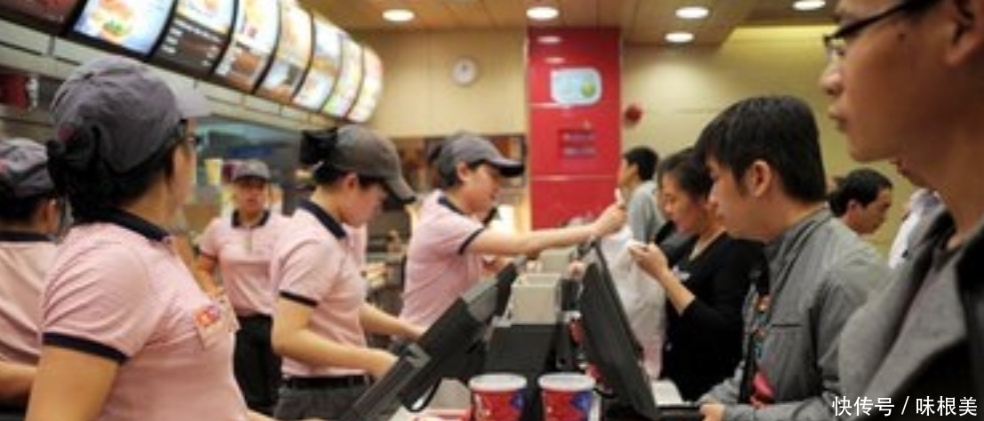 侵权请告知删除|假如肯德基的员工,忍不住偷吃一根薯条,这后果会是什么样的