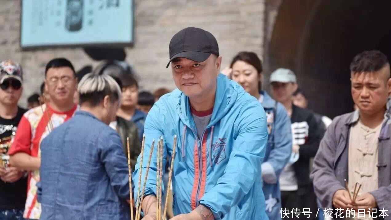 如今|他是《马大帅》里的阿豪,如今本山传媒的副总,跟赵钢曾是好兄弟