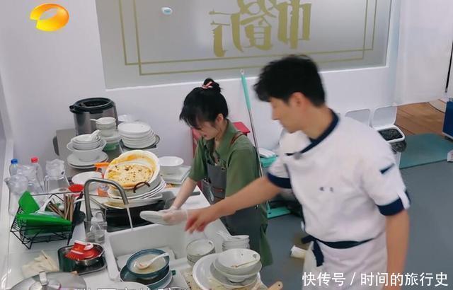 快乐|被《快乐大本营》“毁”掉的李浩菲,能否靠《中餐厅》顺利翻身?