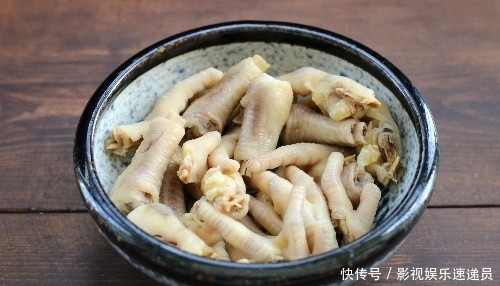  不腥|红烧鸡爪如此做，不腥不腻，色泽红亮味道好，越啃越香停不了