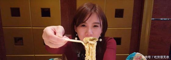 怕烫嘴|吃了30年泡面才发现,桶面竟然有个“小机关”,尝试后太厉害了