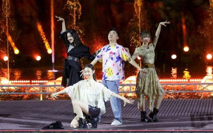  青春环游记|“唯一”把自己变成固定MC的导演，虽请不来刘德华，却能为嘉宾回怼网友