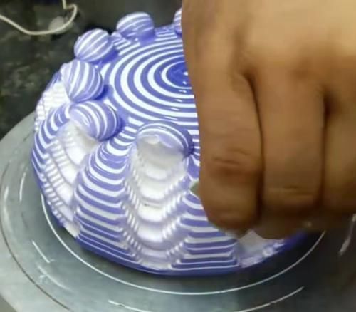 手法|印度师傅做蛋糕,料理的手法过于酷炫,做出的蛋糕堪称艺术品