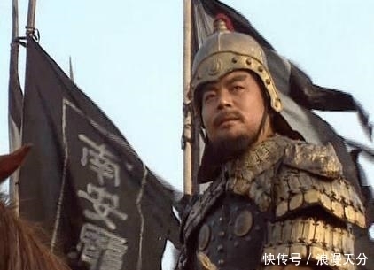 做出|关羽一生做出三大错误决策, 放跑了一人, 斩杀了一人, 小看了一人