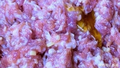 腥味|美食之路义无反顾!饭店不外传的饺子馅配方,肉馅鲜香无腥味,学会了回家露一手