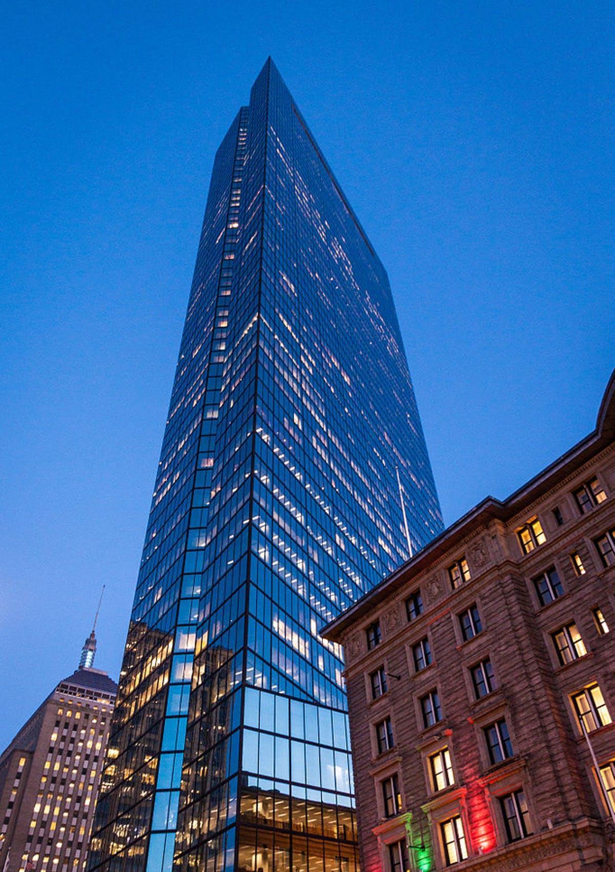 摩天大楼|曾用木板代替玻璃的摩天大楼：身为6省最高楼，玻璃却曾随意脱落