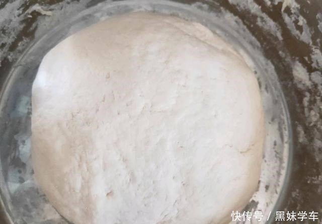 白菜|包子这样做,薄皮大馅,又香又软,凉了也不硬,蒸了一大锅没够吃