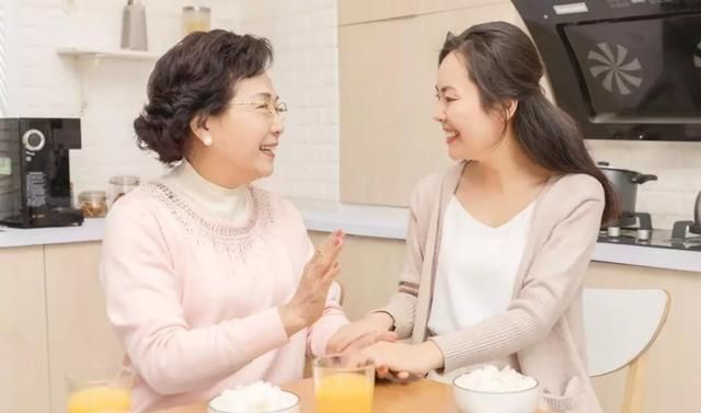 结婚|结婚婆婆给了我六万六的彩礼，母亲给了一个破箱子