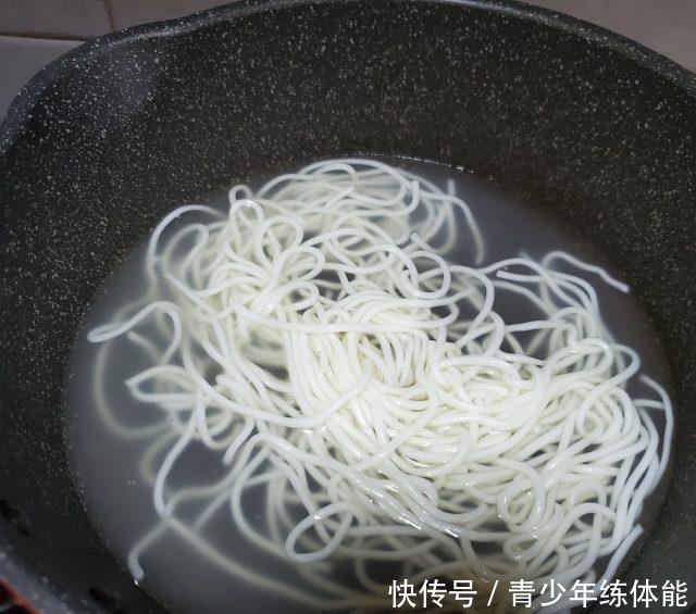 云吞面|云吞面，开启元气满满的一天