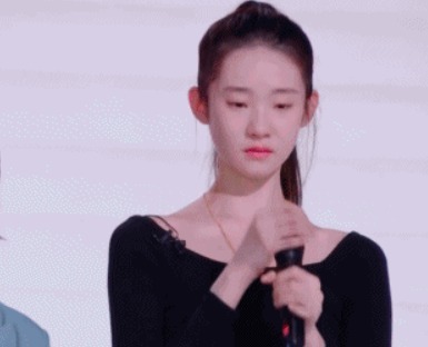 期节目中|《创造营》5位选手被评皇族,实力不济被力捧,就差把剧本扔观众