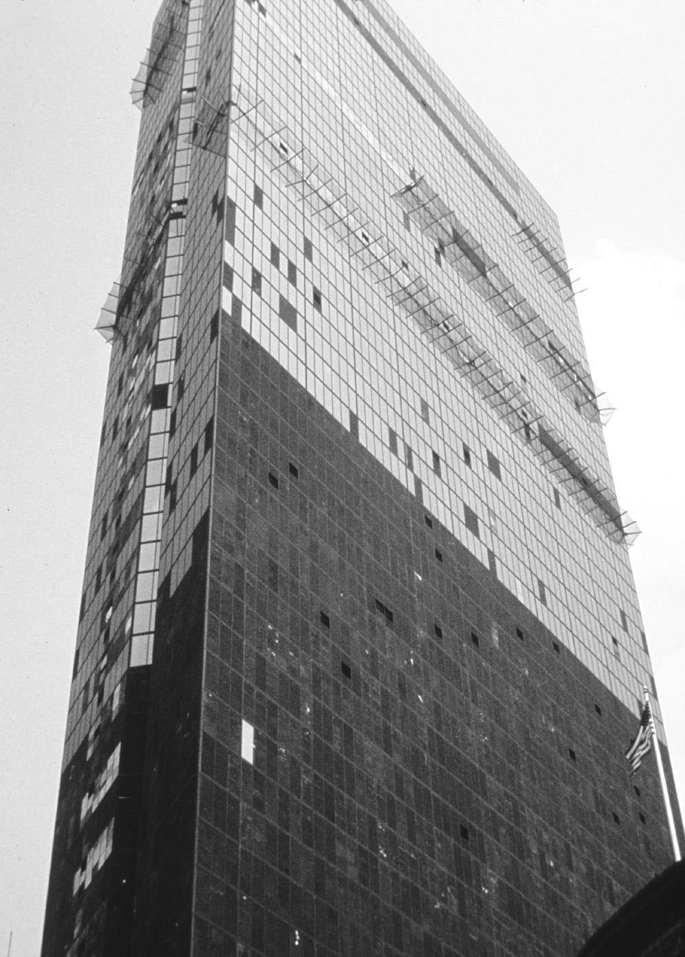 摩天大楼|曾用木板代替玻璃的摩天大楼：身为6省最高楼，玻璃却曾随意脱落