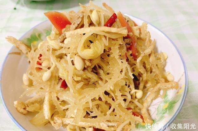 做法|白菜别炒着吃了,教你特色做法,酸爽开胃,下饭下酒特过瘾