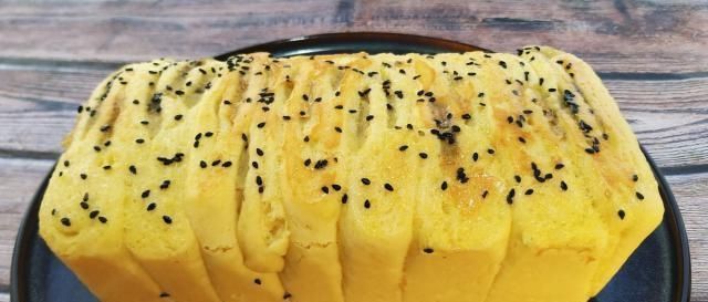  停不下来|玉米面最解馋的吃法，不加一滴水，蓬松暄软，好吃到停不下来