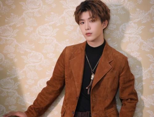 综艺|艺人榜单重新公布张颜齐第4,杨超越第2,榜首霸屏全年综艺