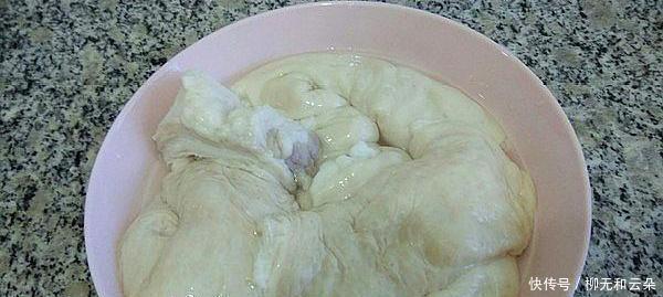 小厨房|超小厨房做炸辣椒香肠,两个大肠配配菜,一个胡椒粉,一个洋葱