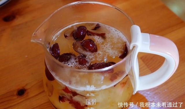 午饭|一家4口出不了门,午饭3菜1汤,看着简单却很营养,好吃不长胖