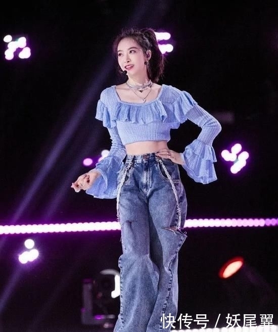  高腰|穿好一件Crop Top 其实可以很藏肉