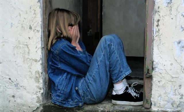 自尽|是什么，让9岁的孩子宁可自尽，也不愿意继续活下去呢