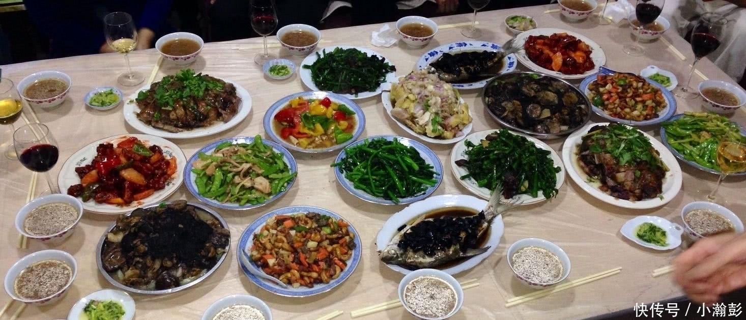 东北|东北的女儿嫁到南方,过年发朋友圈晒年夜饭,父母看完真心疼