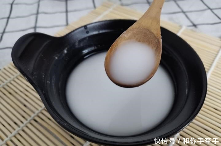 弄懂|生粉和淀粉一字之差,用途却大不相同,弄懂4个区别,你就是大厨