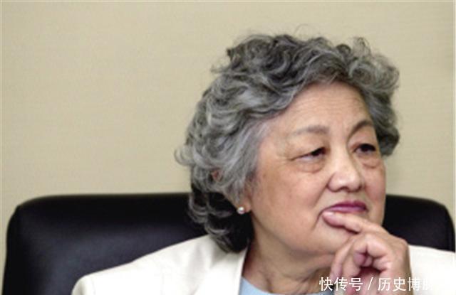 初期|章含之：与乔冠华相识初期，他曾喝醉酒后给我打电话