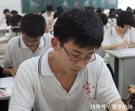  全班|班主任看不惯的同学，多半是这3种，哪怕考全班前三也不管用