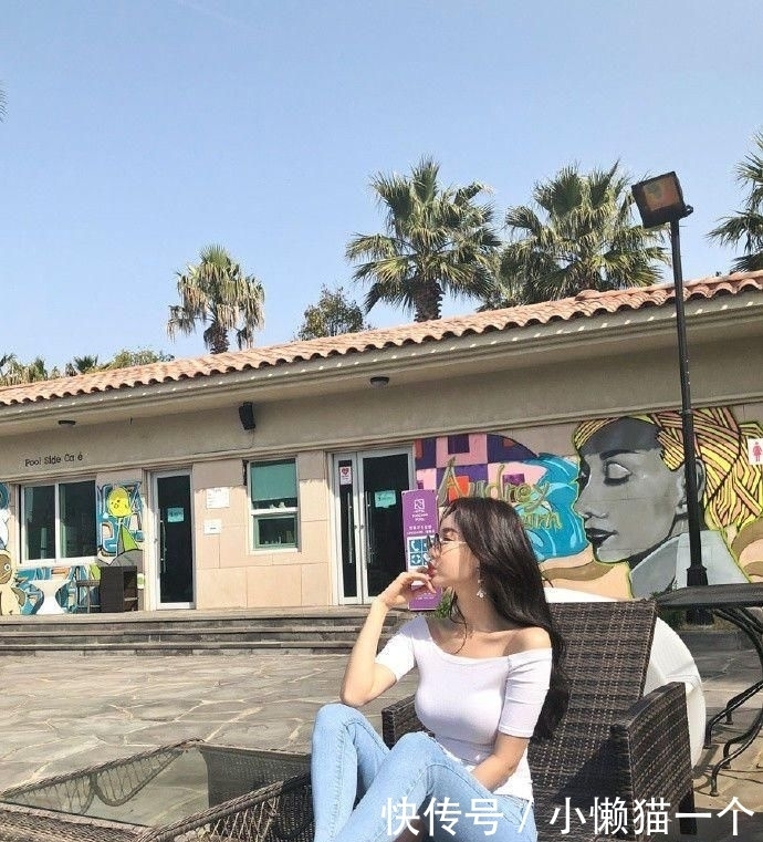 里学|街拍:爱情里学不会低头,也不喜欢将就