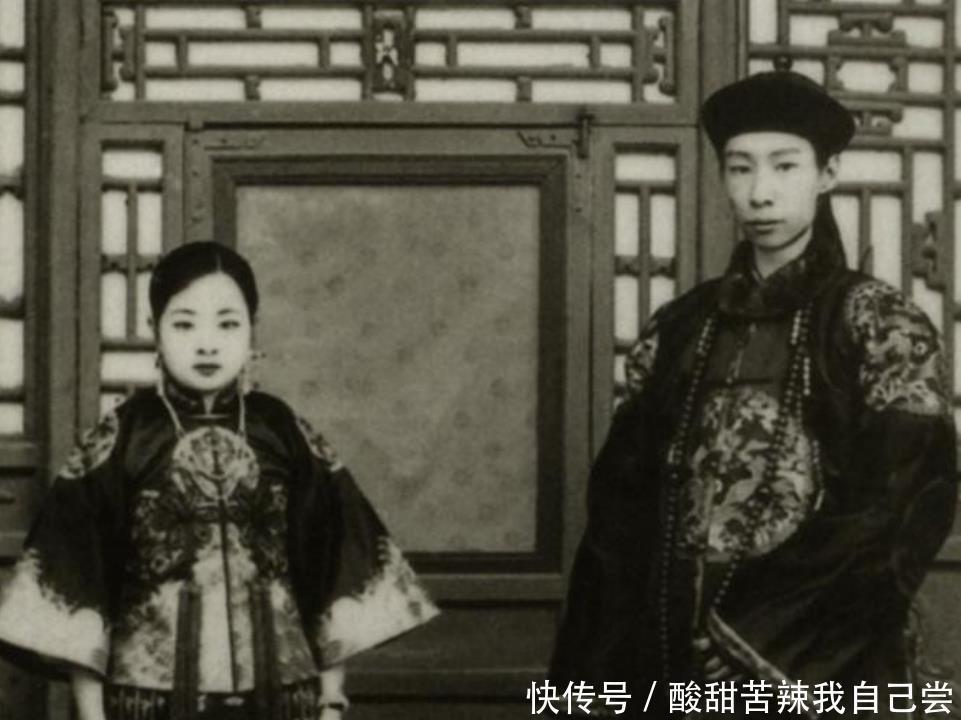 光绪皇帝|晚清王爷和嫡福晋老照片正室夫人相貌美艳,王爷威武霸气!