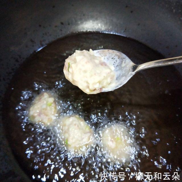 丸子|炸土豆丸子，一口一个，好吃到停不下来