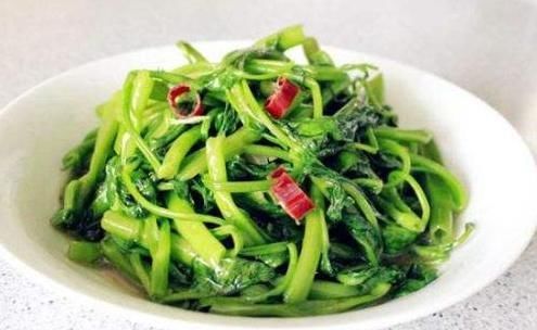  保证|炒空心菜，易发黑还出水大厨教你一招，保证绿油油的，还不出水