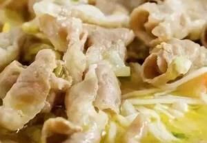 营养菜|酸辣开胃又营养丰富，汤香肉嫩增强抵抗力，孩子很爱吃超下饭